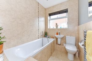 Family Bathroom - click for photo gallery